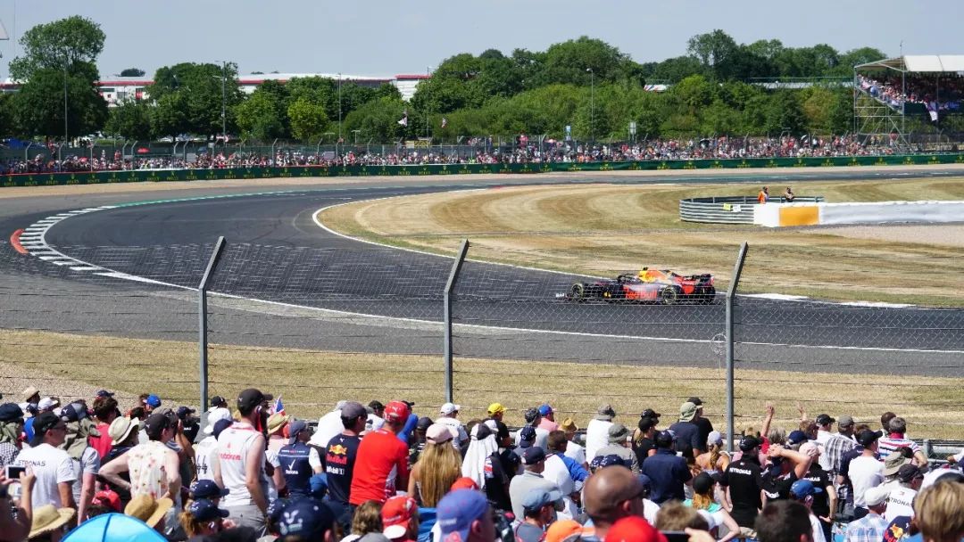 f1红牛车队阿斯顿马丁,阿斯顿马丁f1赛车队