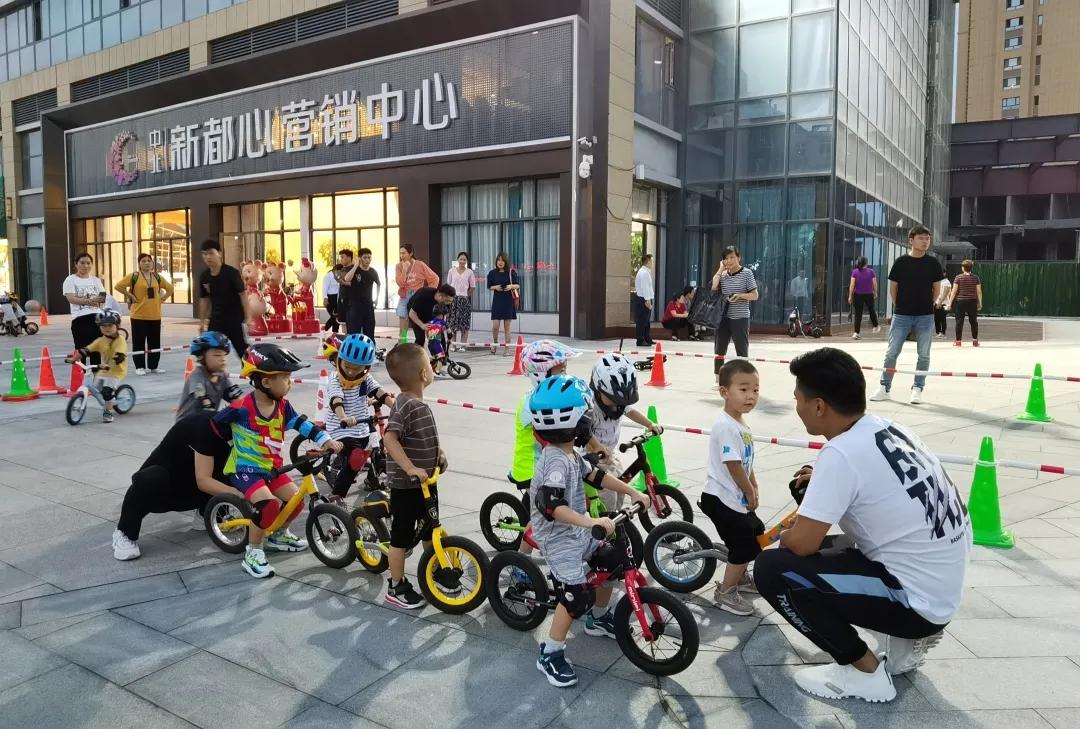 打败酷暑！中北新都心「消夏晚会」火爆进行中