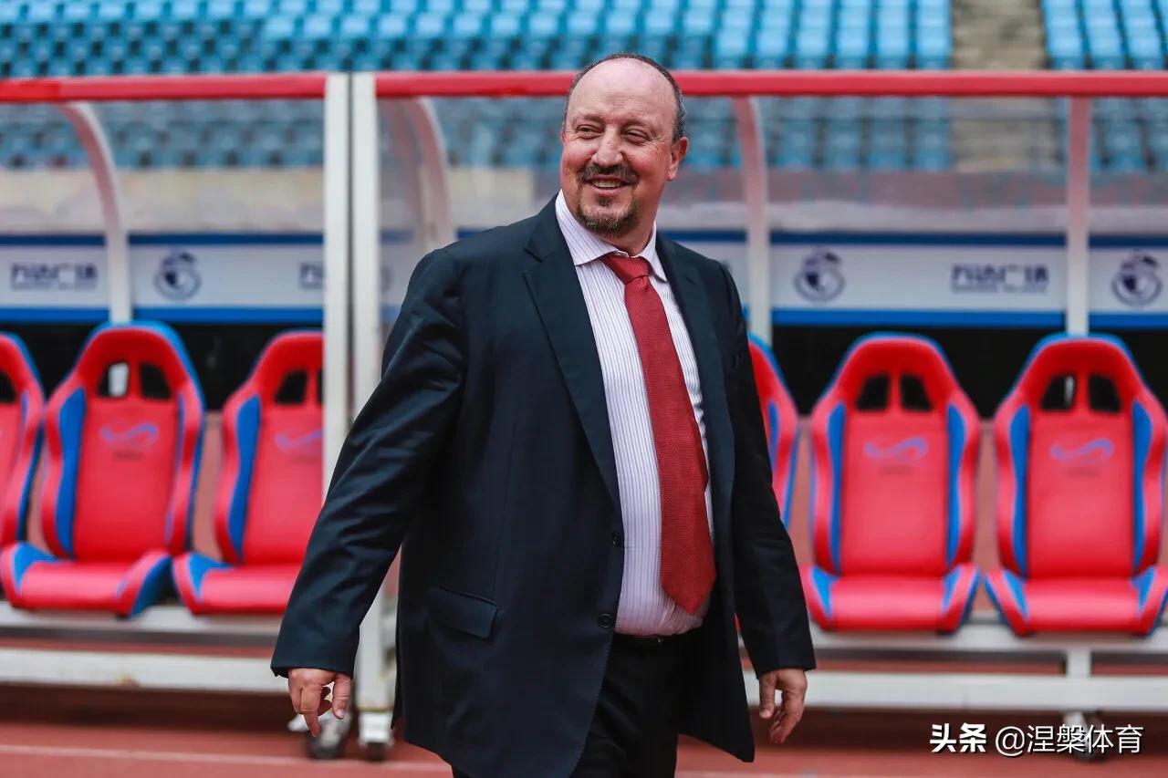 贝尼特斯访谈完整视频,贝尼特斯欧洲访问