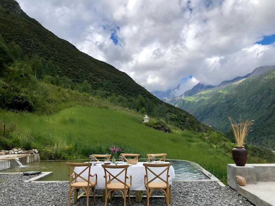 四姑娘山看雪山民宿,在四姑娘山玩住哪里