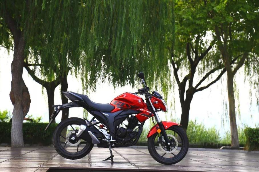 光阳赛艇s350点评,佛沙350巡弋300和光阳s350怎么选