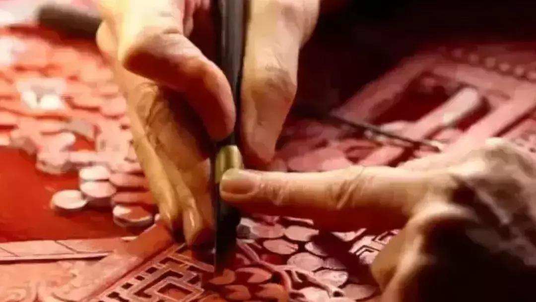 千涂万抹髹为底，刀走龙蛇出雕漆，用现代眼光鉴赏古老工艺！