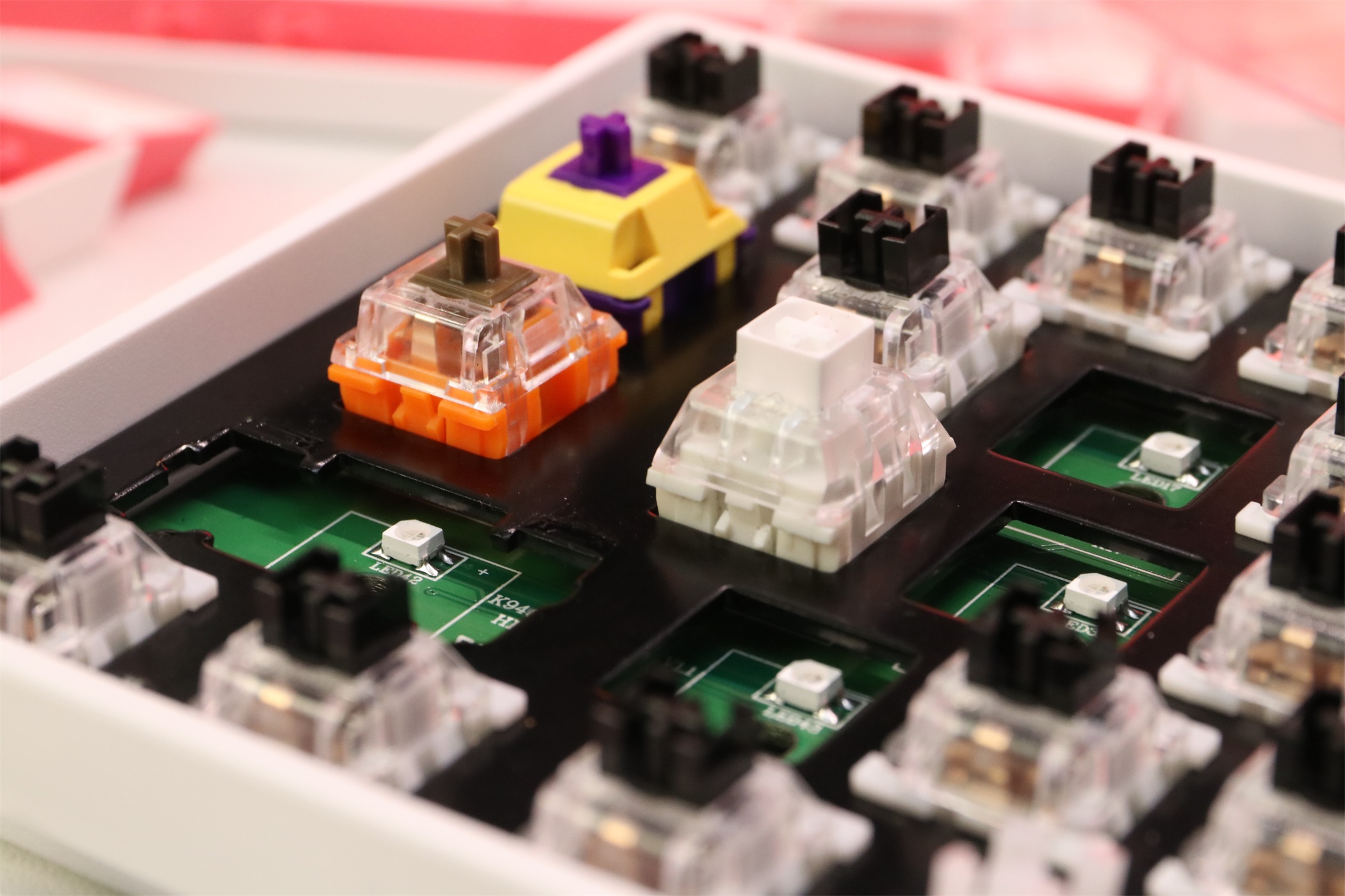 性价比超高的超薄无线键盘,性价比热插拔机械键盘推荐