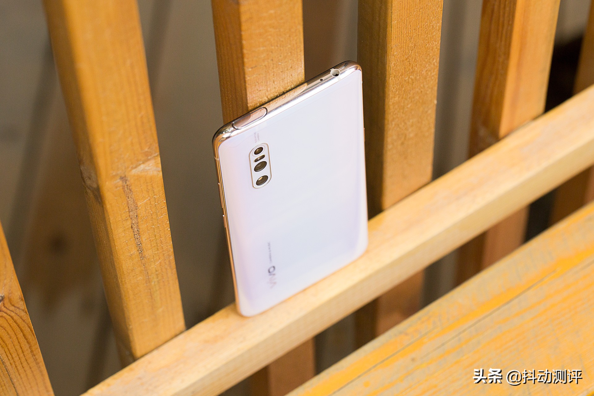 vivox27幻彩夏日开箱视频,vivox27幻彩夏日是什么颜色