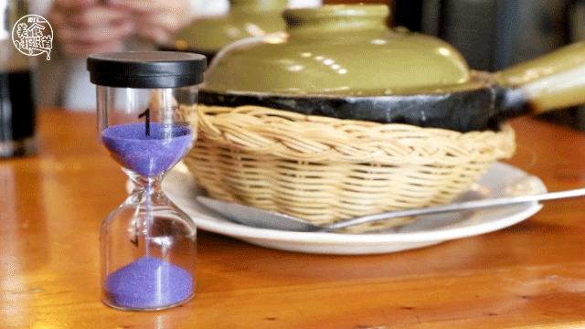 明发商业广场锅巴香煲仔饭,明发商业广场煲仔饭