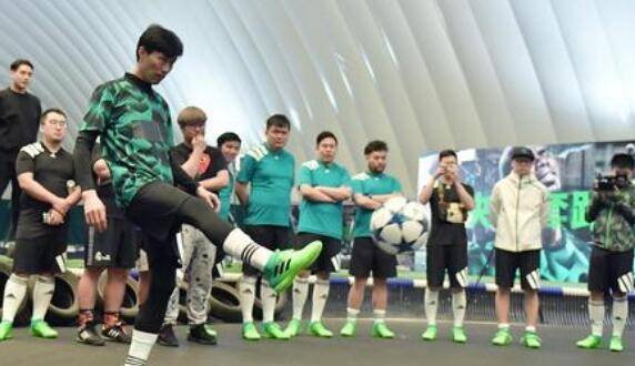 中国国家男子足球队前主教练李铁,李铁国足门将新消息