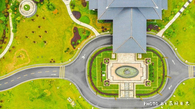 巴厘岛式私密温泉度假,听山野清风