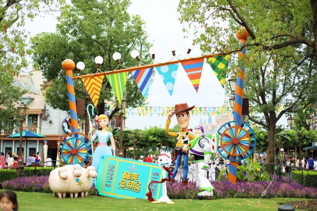 暑假去重庆两个人多少钱,暑假两个人去西藏需要多少钱