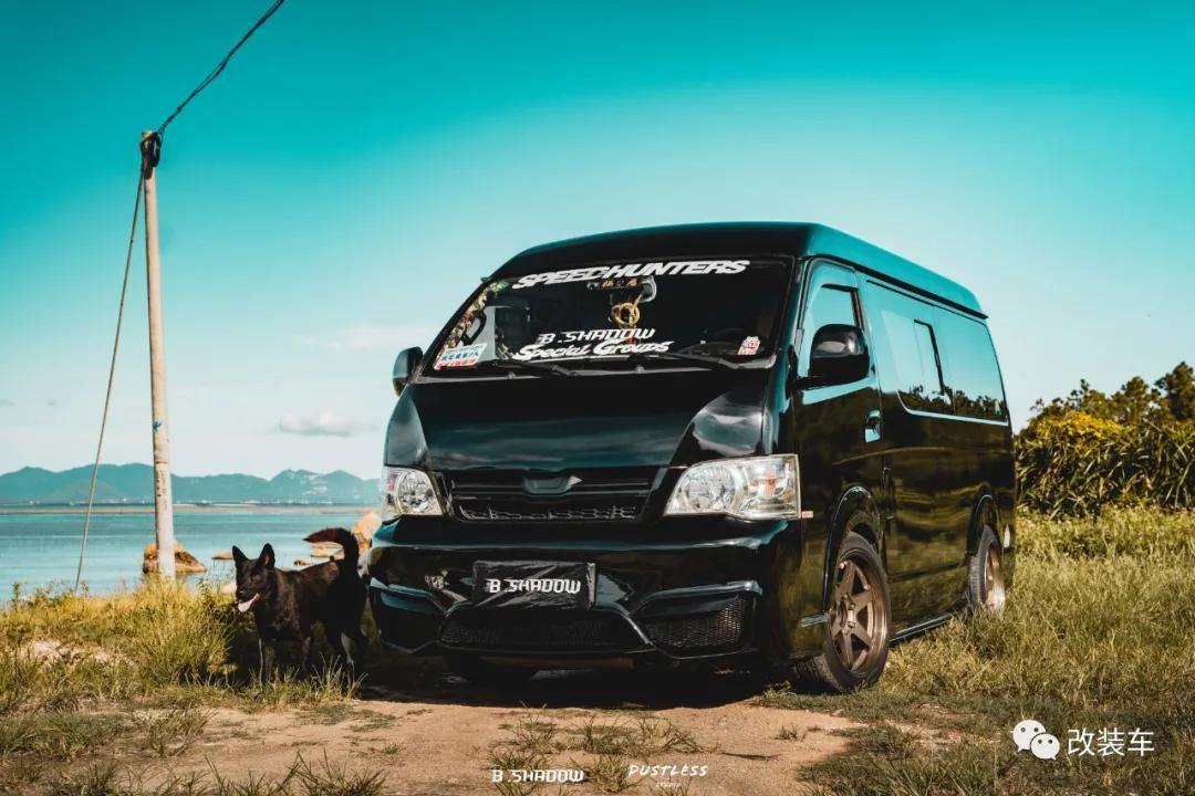 金杯海狮能推着么,金杯海狮可以坐几个人