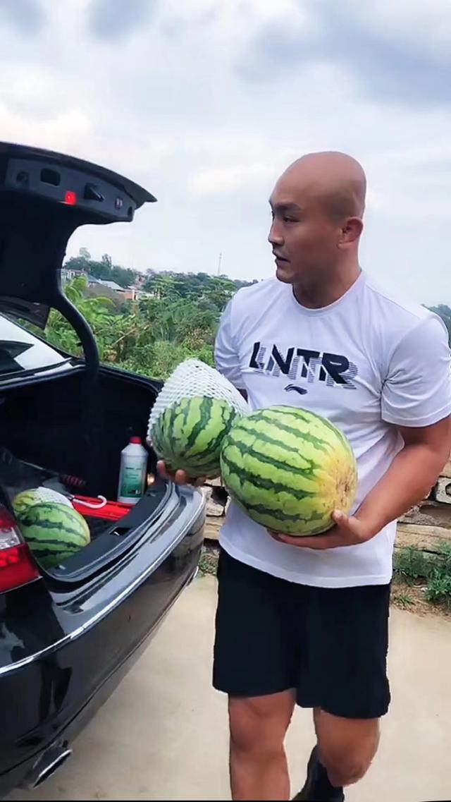 榜样！武僧一龙为郑州特大暴雨心急如焚，分享防护知识获表扬