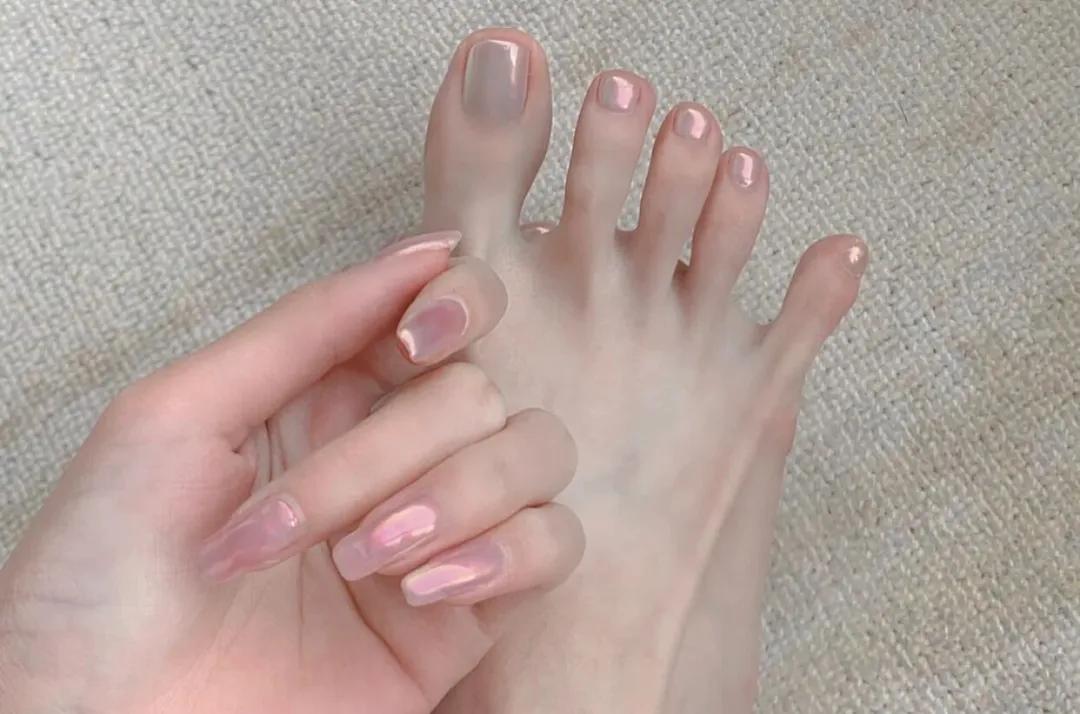 仙女甲冰透极光款式图片,纯色短甲颜色搭配高级感