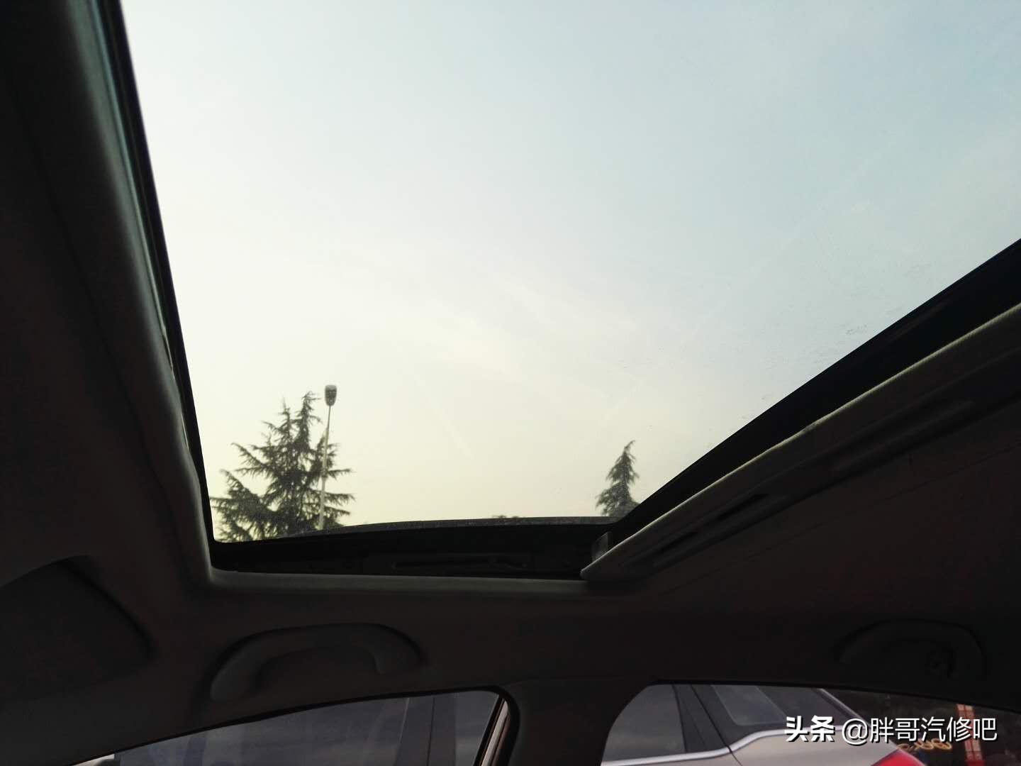 胖哥两百万收奥迪rs6,胖哥收车2万元