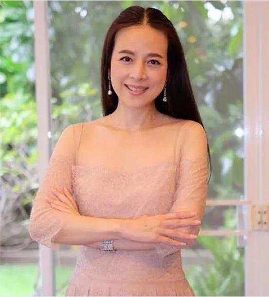 伍伦盼泰国女足,泰国足协女主席伍伦盼