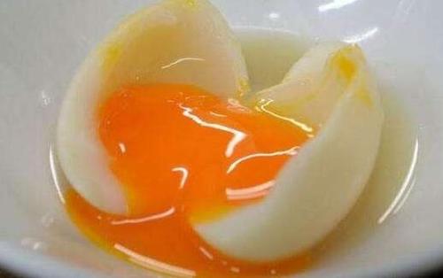 为什么吃溏心蛋胃部有不适的感觉,为啥吃了溏心鸡蛋想吐