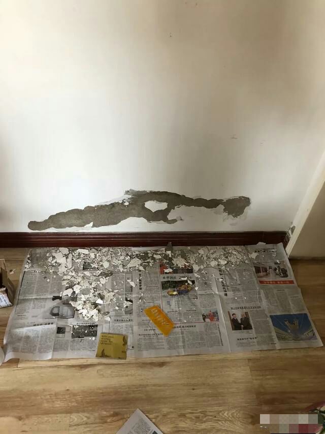 墙面起碱掉渣该怎么处理,墙面起碱掉皮怎么处理