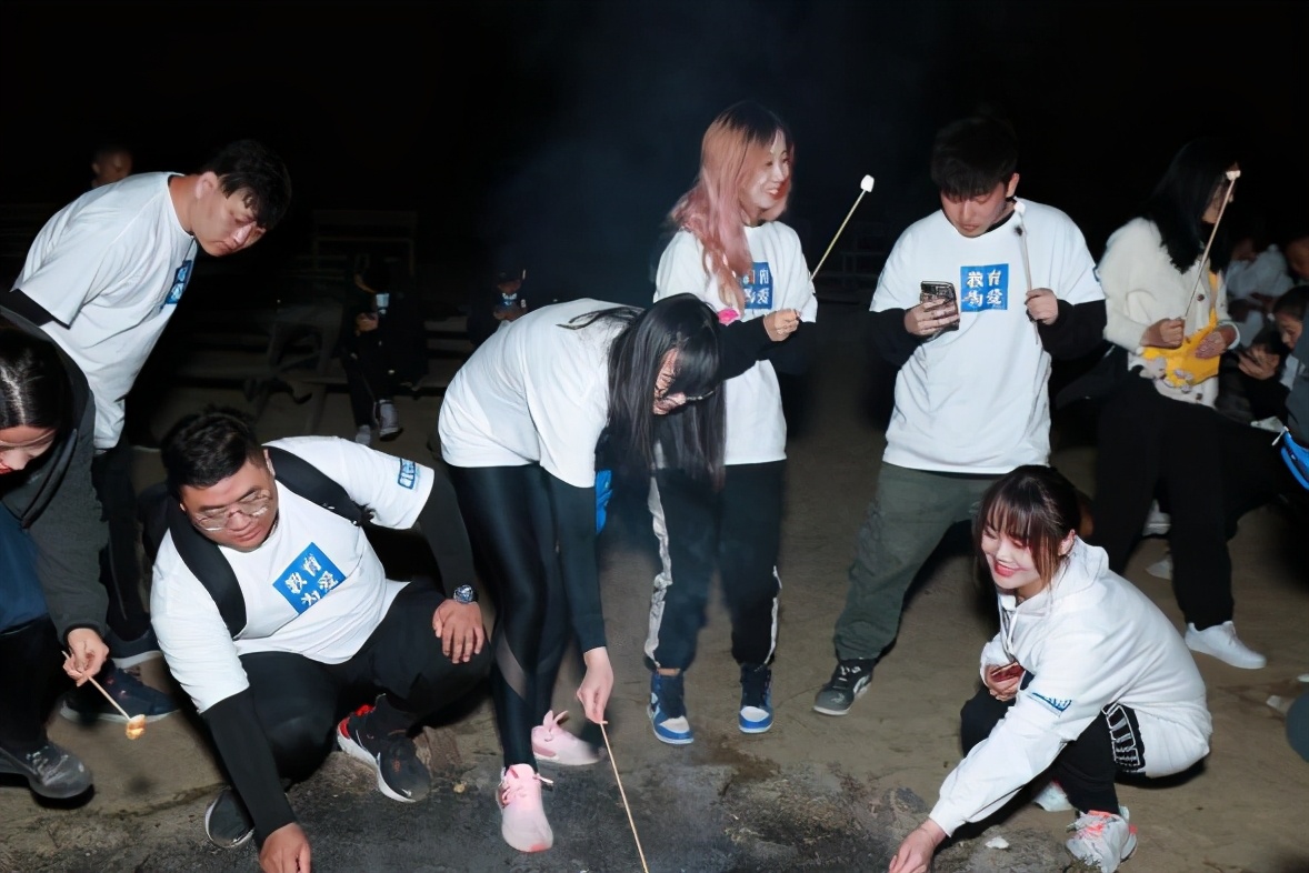 凝心聚力你我同行----记校长邦游美上海营地团建活动