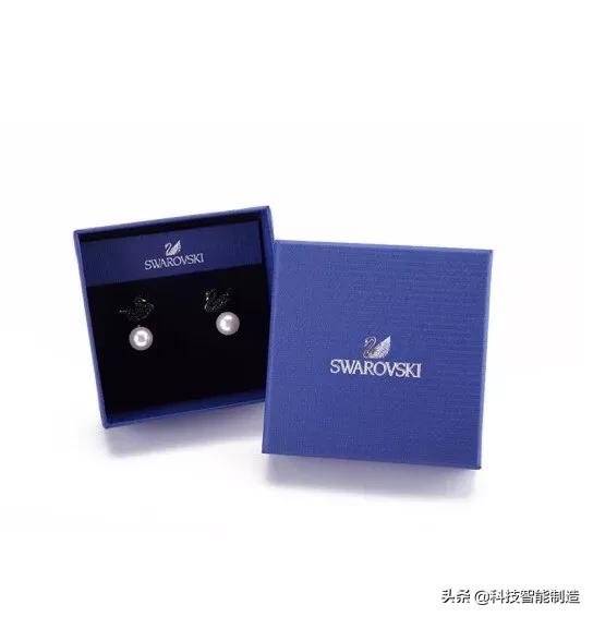 施华洛世奇到底是水晶还是玻璃,施华洛世奇价格高吗