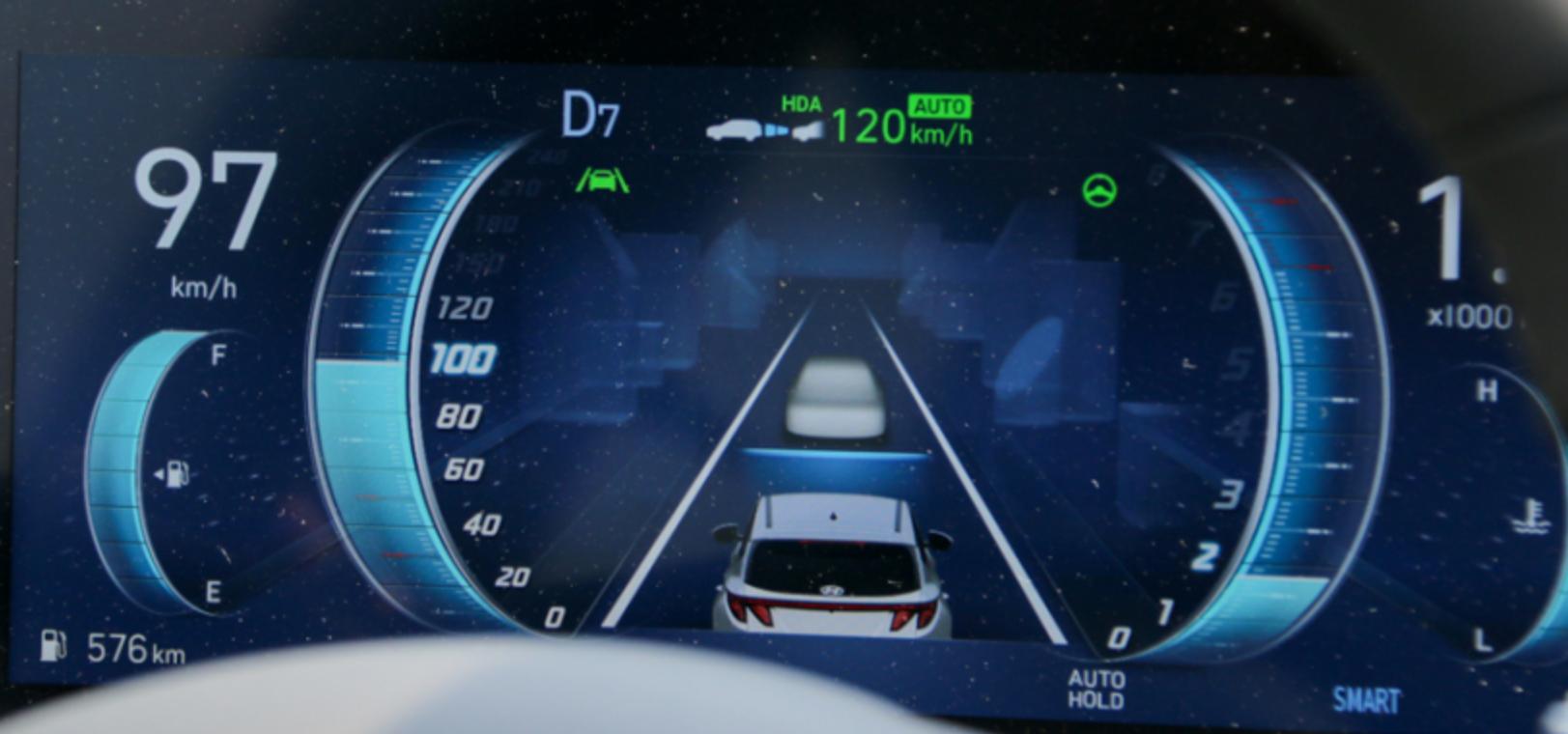 第五代途胜尊贵版有定速巡航吗,5代途胜l两驱爬坡测试