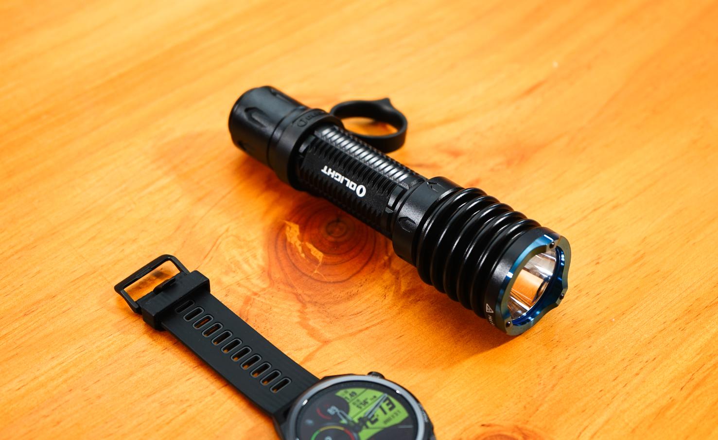 最纯粹的战术手电筒体验如何？傲雷WARRIOR武士X3首发上手
