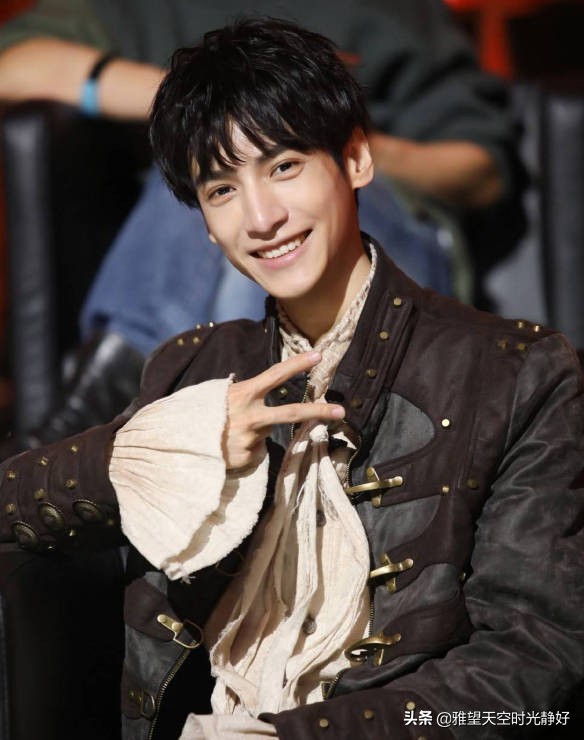 谁的笑容最治愈男明星,有没有治愈系笑容的男明星