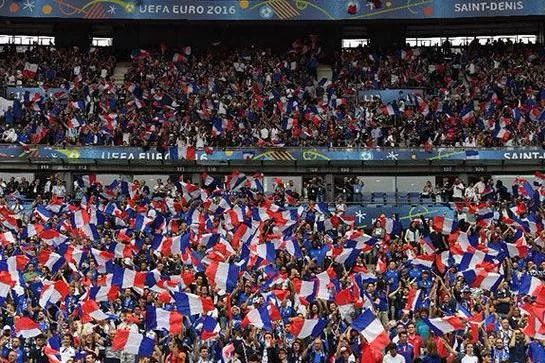 那些属于足球的夏天,足球场的夏天