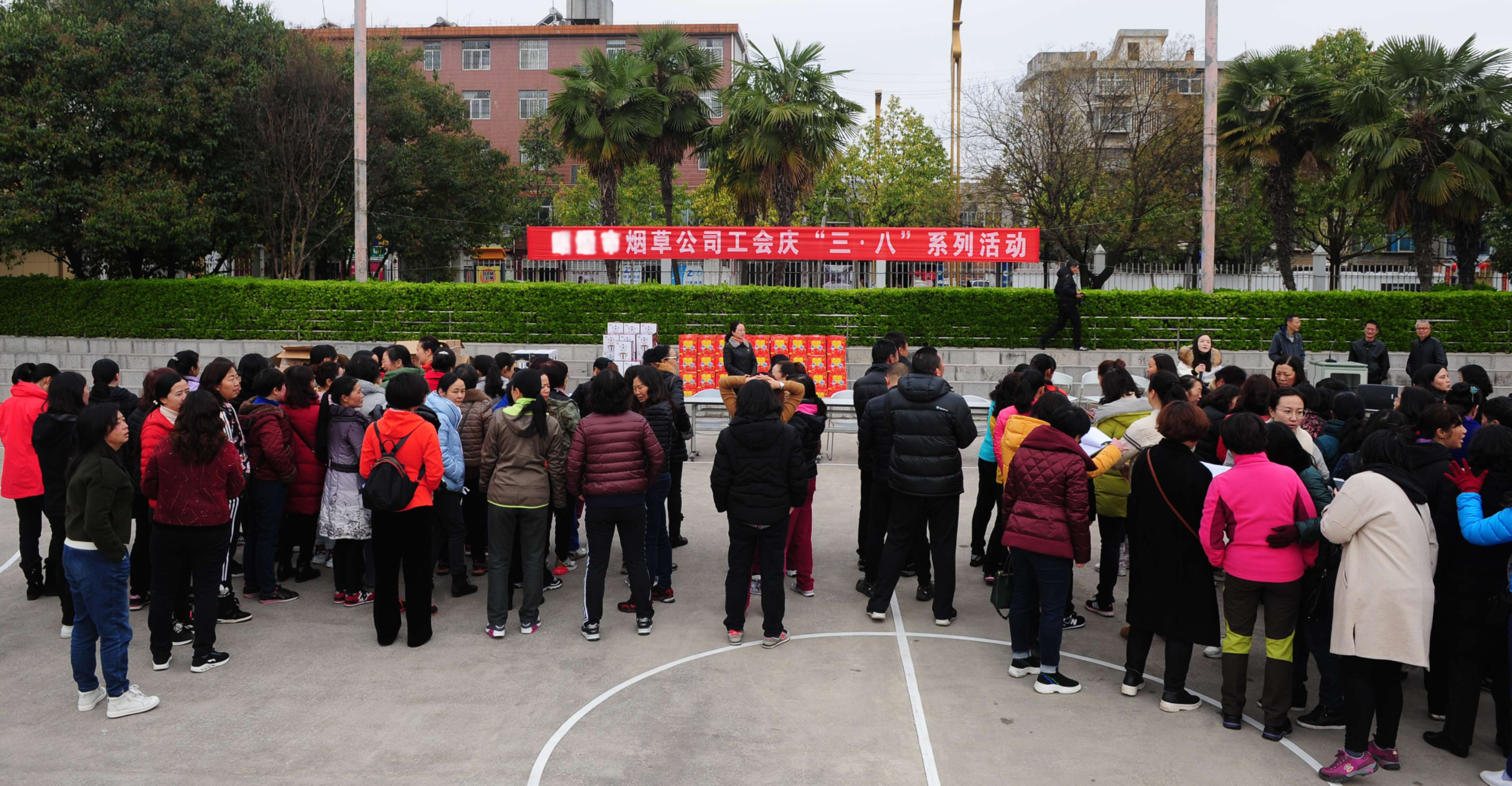 烟草公司,给小区保安买什么烟合适