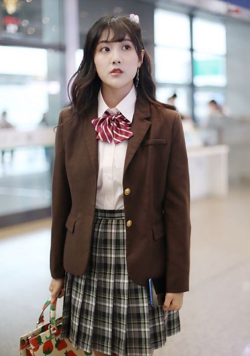 减龄学院风怎么穿才洋气？注意这三点，一不小心嫩回18岁