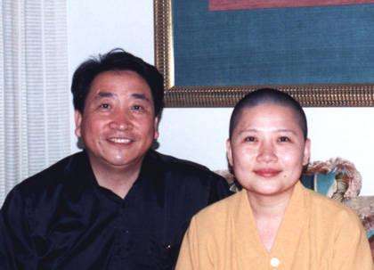 龚琳娜与韩红谁出道早,龚琳娜与韩红唱功谁好