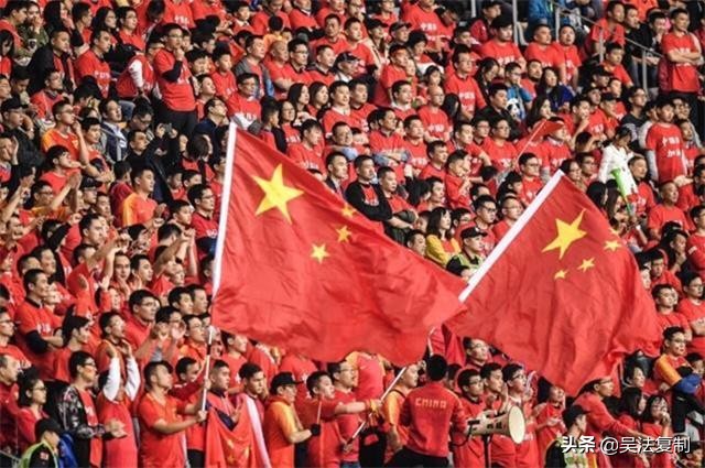 罗西重返赛场wsbk,罗西高光时刻