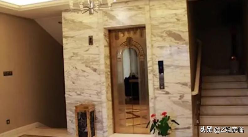 李云迪嫖娼被举报,明星再小心,还是躲不过神秘的朝阳群众