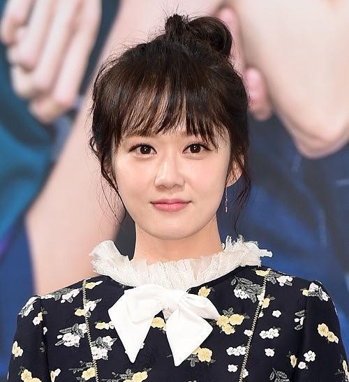 “刁蛮公主”张娜拉,献歌奥运,误谈圈钱被封杀,40岁想嫁中国