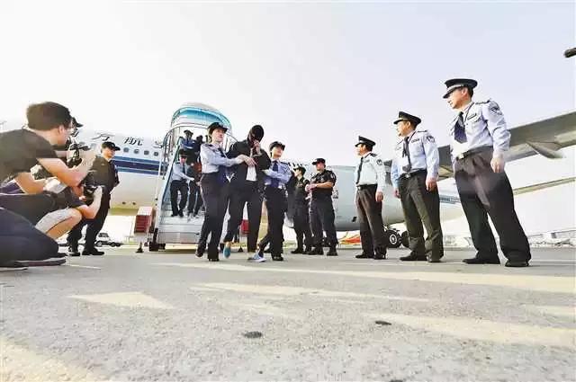 重庆特大涉黑涉恶犯罪团伙,重庆涉黑涉恶团伙能判几年