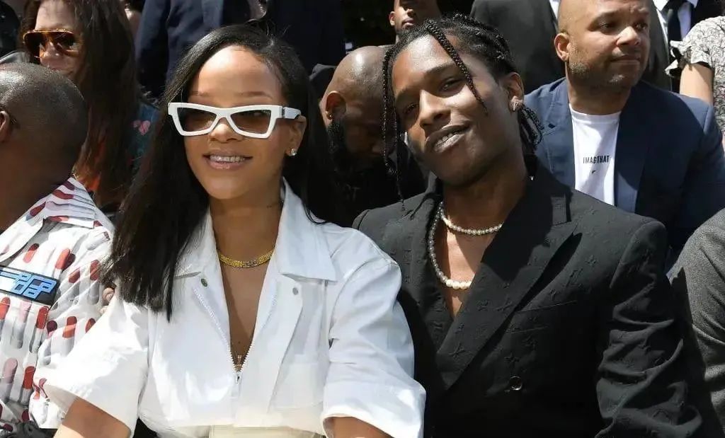 蕾哈娜与rocky还在交往吗,蕾哈娜17亿美元财产