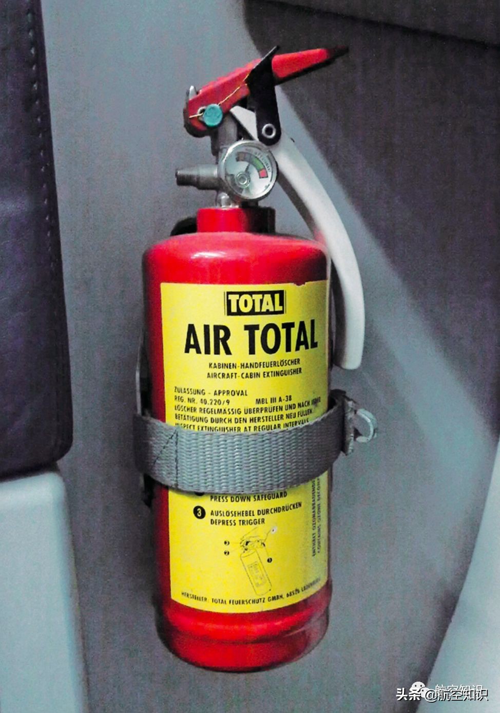 机舱发生火灾视频,机舱火灾特点及扑救方法