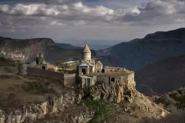 护照免签落地签国家和地区一览表,免签的国家落地签