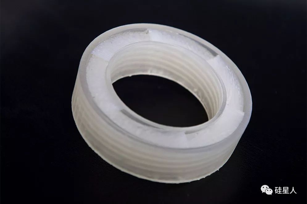 打败噪音！波士顿大学“超材料”透光通风却能隔声？