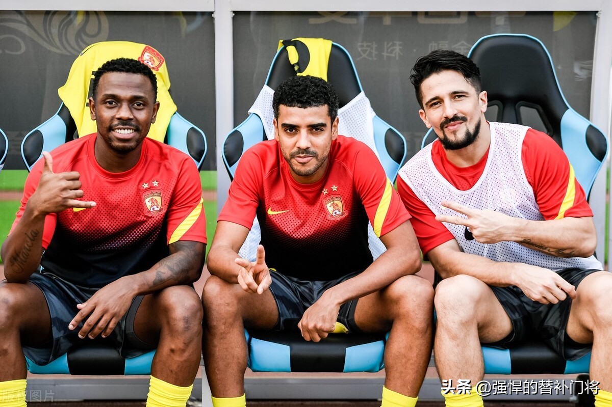 李铁希望归化球员加入国足,归化国脚李铁