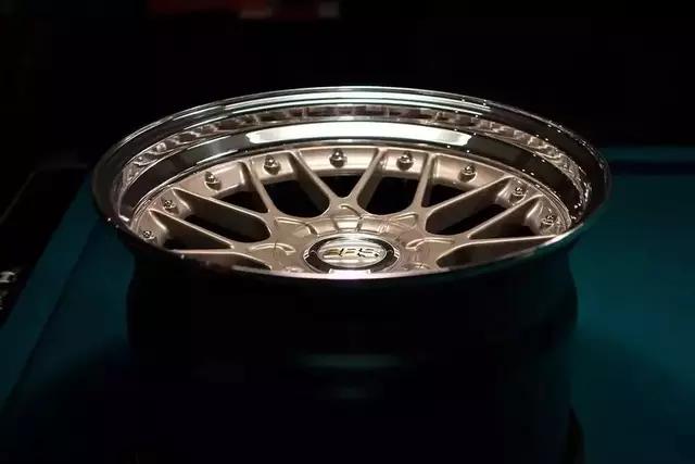 日本bbs和德国bbs区别,德国的bbs轮毂有什么优势