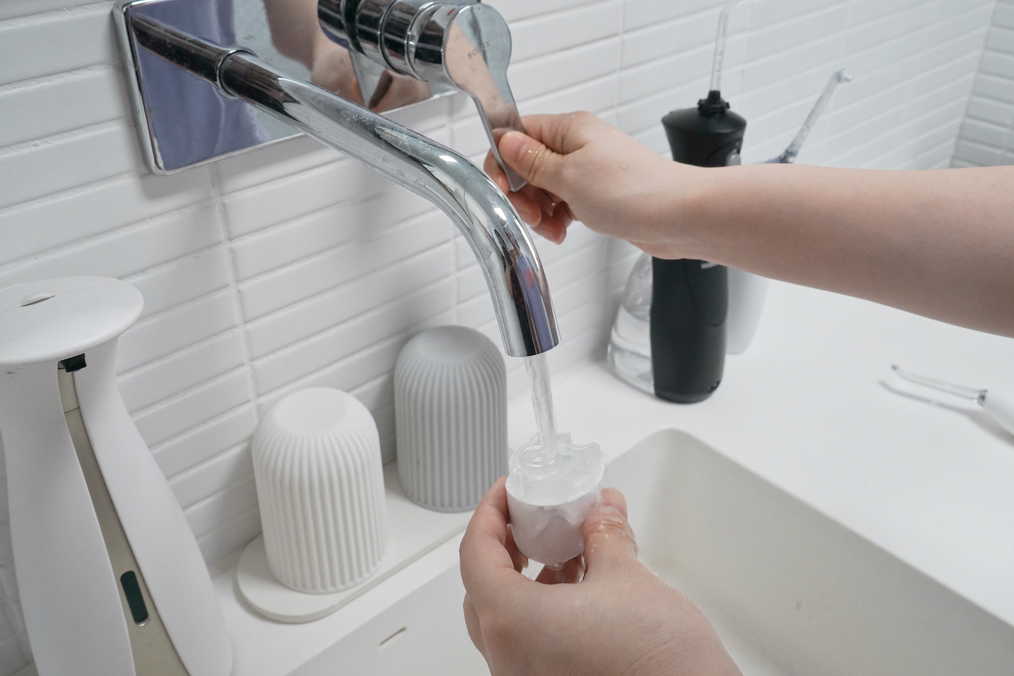 有了电动牙刷还要买便携冲牙器？洁碧、飞利浦，Oclean对比