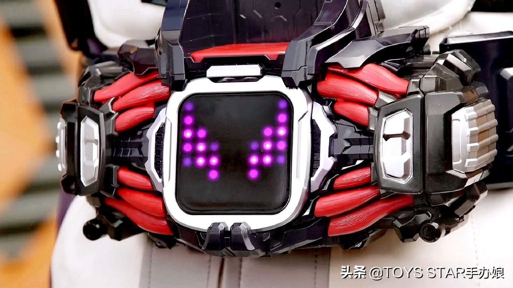 《假面骑士利维斯》原本要退场的他，竟然成为了三骑