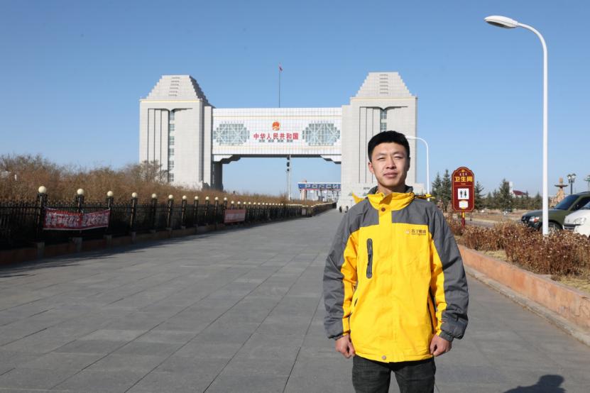 草原上的快递小哥,苏宁火箭小哥