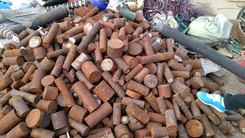 铜在跌铁在掉纸壳在哭,铜在叫铁在吼