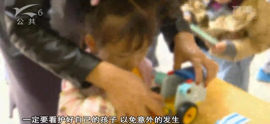 一根烤肠险些要了这个宝宝的命！8厘米竹签从口腔刺破咽喉，尖端险些刺入生命中枢