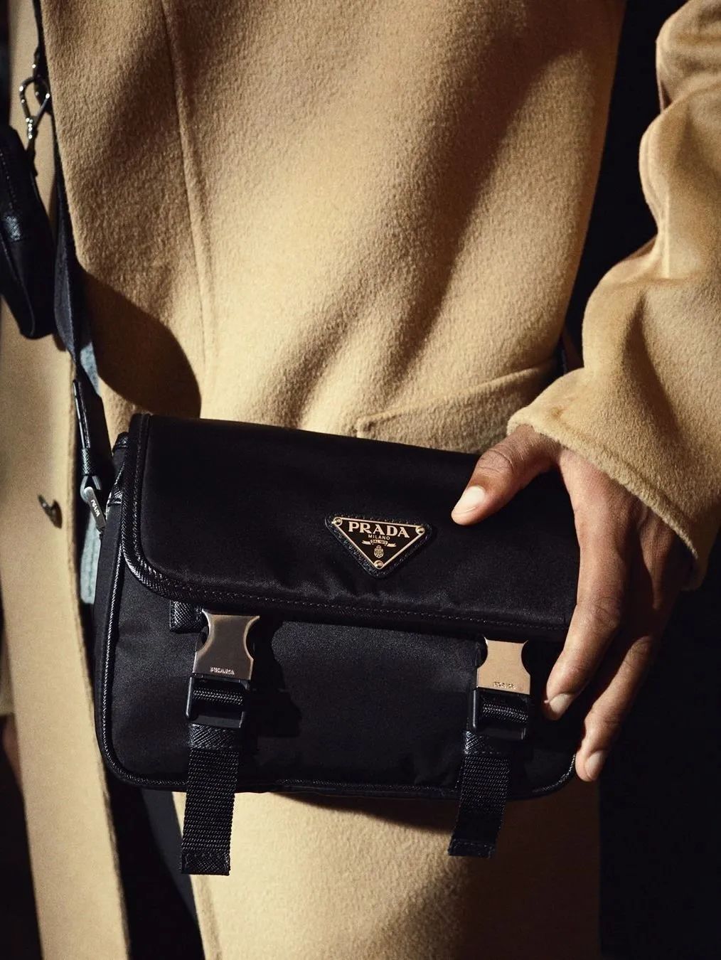 最新款男士手袋,比较常见的男士手袋品牌