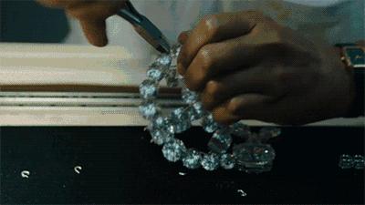 几十件天价珠宝被盗,震惊世界的珠宝盗窃案