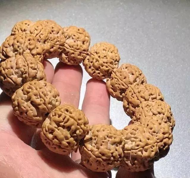 容易出效果的文玩手串,大汗手适合盘什么文玩手串