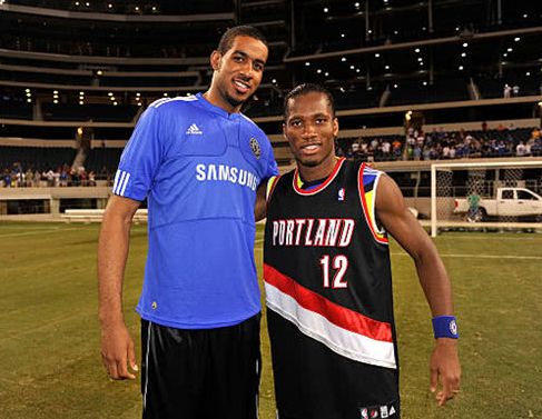 当肌肉男遇上健美巨兽,当肌肉男遇到篮球