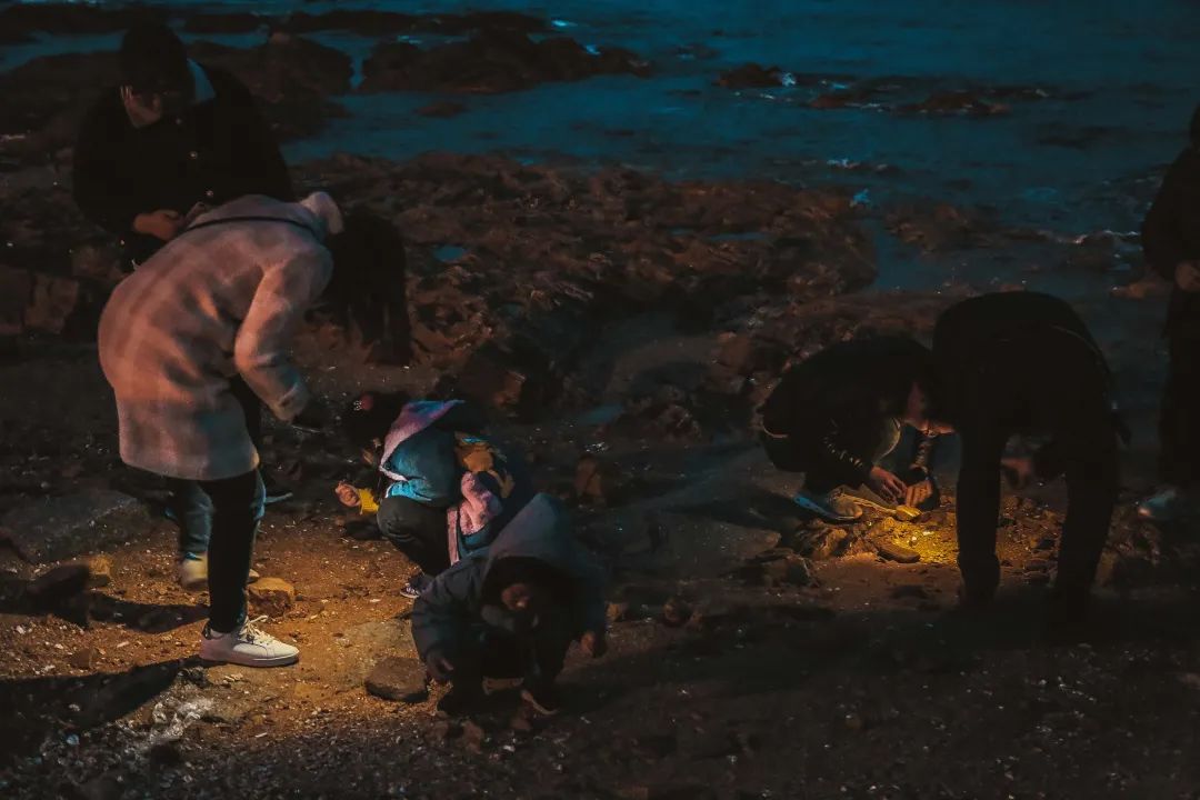 生活在海边的人皮肤特点,日照海边的魅力