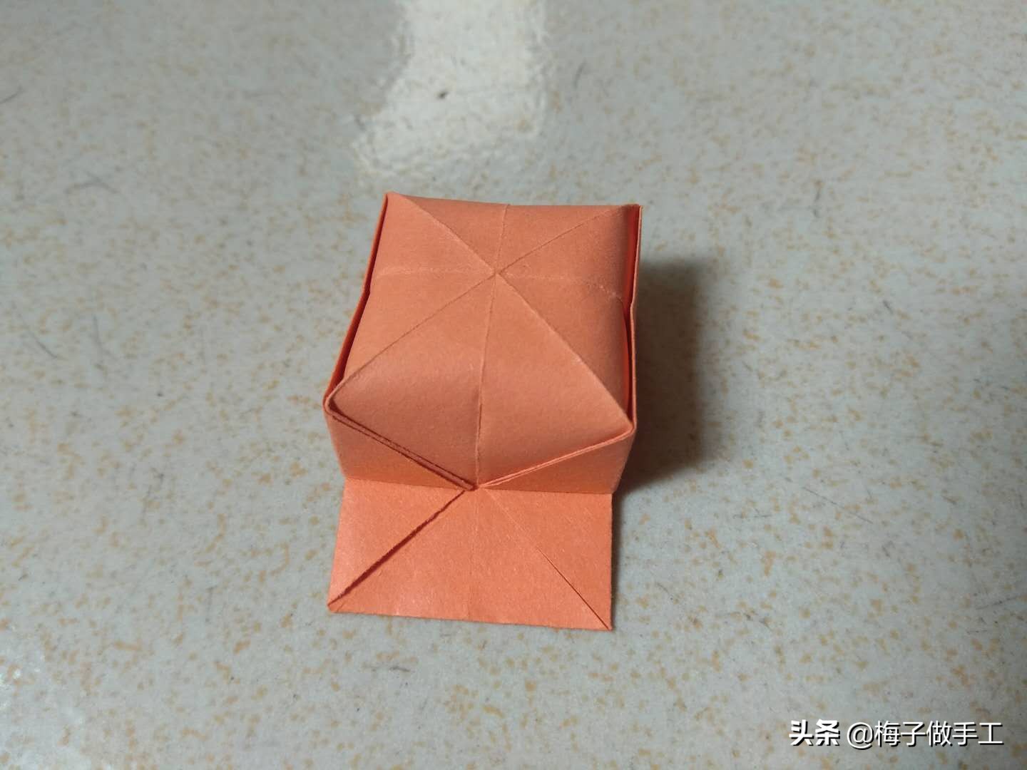 幼儿手工折纸帽子的简单折法,折纸折帽子的方法