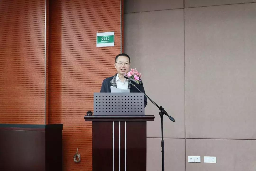 国内外奶瓶奶嘴大比对：宝宝好才是真的好！